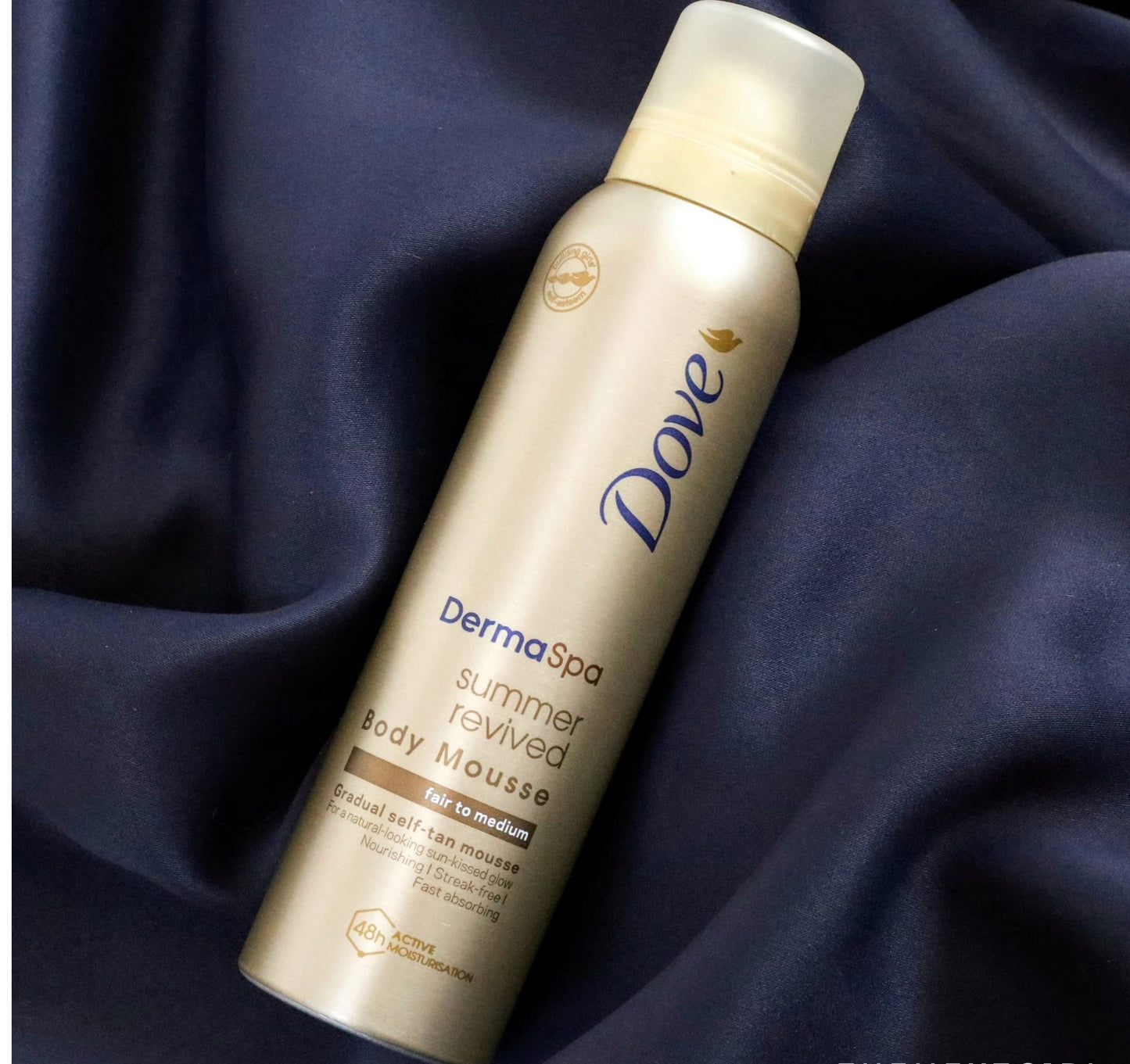 Dove DermaSpa Gradual Self-Tan Body Mousse Fair to Medium 150ml Pack of 2 + Solkiss 3-in-1 Applicator Mitt