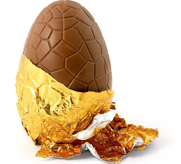 Kit Kat Chunky Half & Half Milk & White Chocolate Easter Egg β 230g