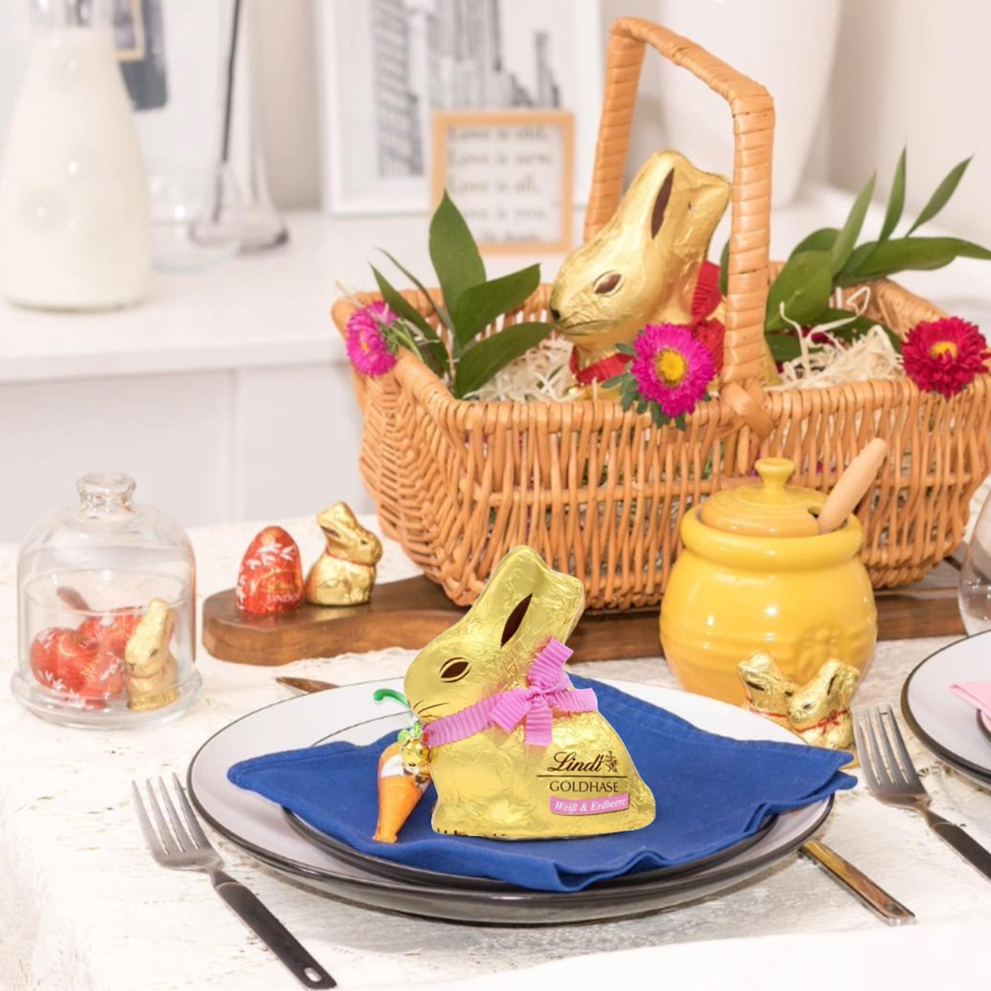 Lindt Chocolate Easter Bunny Assortment β 4 x 100g Bunnies (Milk, White, Salted Caramel & Strawberry White)