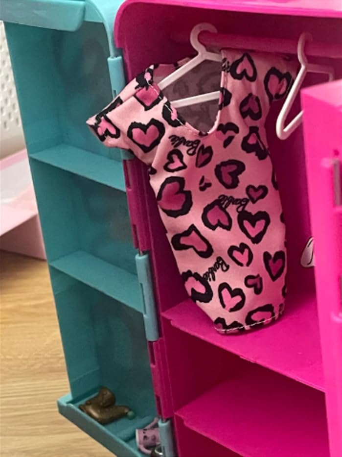 TOPLINE Barbie Wardrobe Fashion Ultimate Gift - Craft Your Own Barbie Outfit with Barbie Doll, Pattern & Equipments Included. Barbie Toys for Christmas Stocking Fillers, Secret Santa Gifts Card.