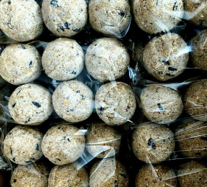 Bucktons High Energy Fat Balls - Box of 150 x 90g Boost Natural Suet Food for Wild Garden Birds. Great for Ground Feeder, Bird Tables. Comes with Topline Card.