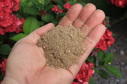 TOPLINE Fish, Blood & Bone Plant Food - 8kg All Purpose Natural Fish Blood and Bone Fertiliser for Garden Plants. Houseplant Food Granules with Topline Card.