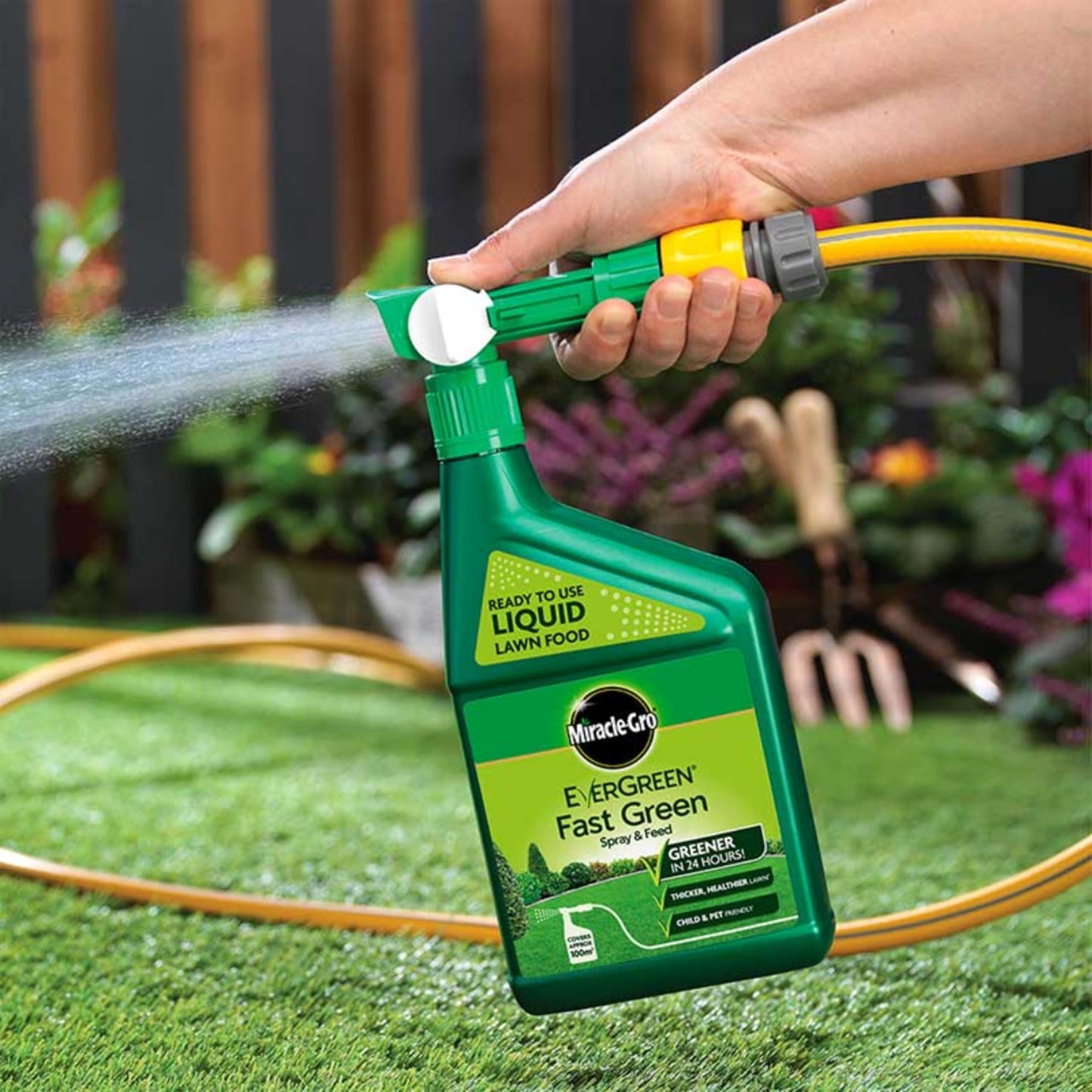 Miracle Grow Liquid Lawn Feed - Lawn Fertiliser Bundle of 1L Fast Green Concentrate Lawn Food & 1L Ready to Use Spray and Feed Lawn Grass Fertiliser with Topline Card for Richer and Greener Grass