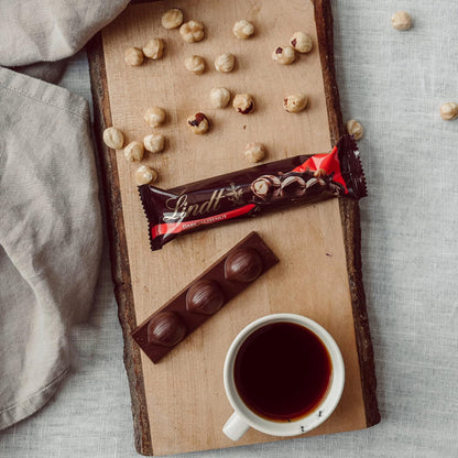 Dark Chocolate Hamper Gift Box - Irresistible Smooth 4 x 100g Caramel, Orange, Raspberry & Hazelnut Flavour Chocolate Bars, Chocolate Truffles 200g & 2x35g Hazelnut Bars. Mothers Day Gifts for Mum