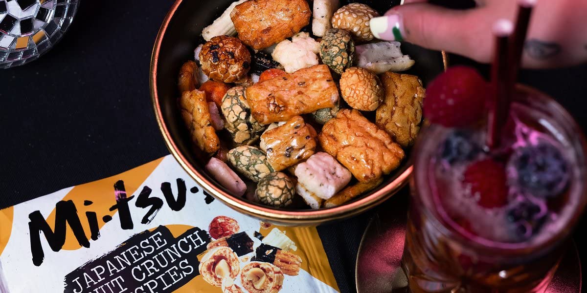 Mitsuba Japanese Rice Snacks Bulk - Assorted Mix of Rice Crackers & Peanuts with Soya Sauce and Seaweed 650g Pub Snacks with Topline Card for Party Food, Movie Nights or Birthdays