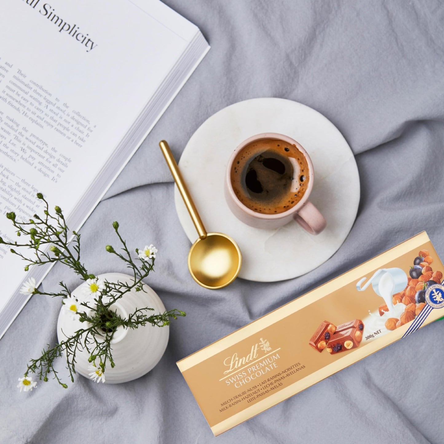 Swiss Chocolate Bars Bulk Buy - Luxury 3 x 300g Irresistible Smooth Hazelnut, Milk Bar & Hazelnut - Raisins Golden Milk Chocolate Bars for Chocolate Hamper, Birthday Gifts with Topline Card